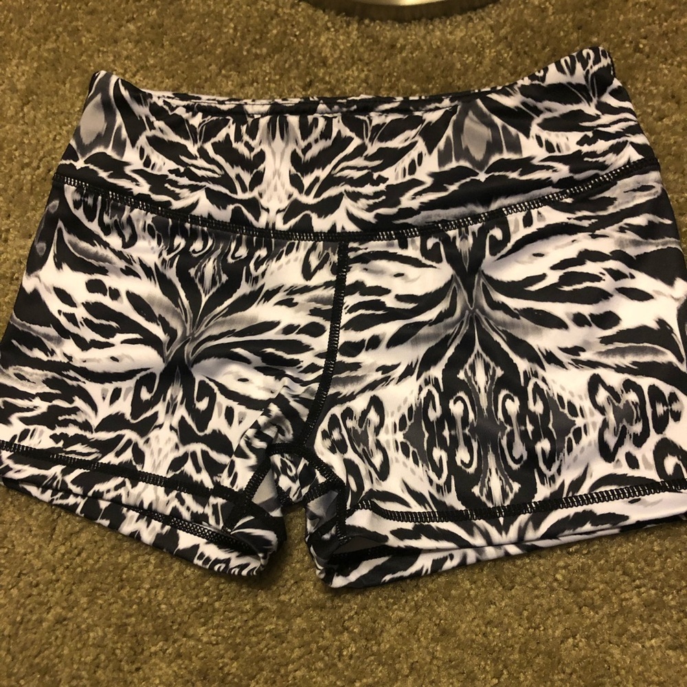 IABMFG booty shorts size S
